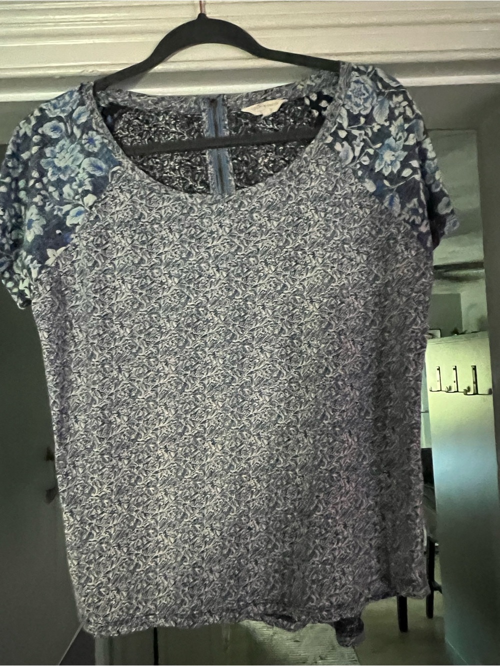 Lucky Brand Women's Blue Floral Short Sleeve Top